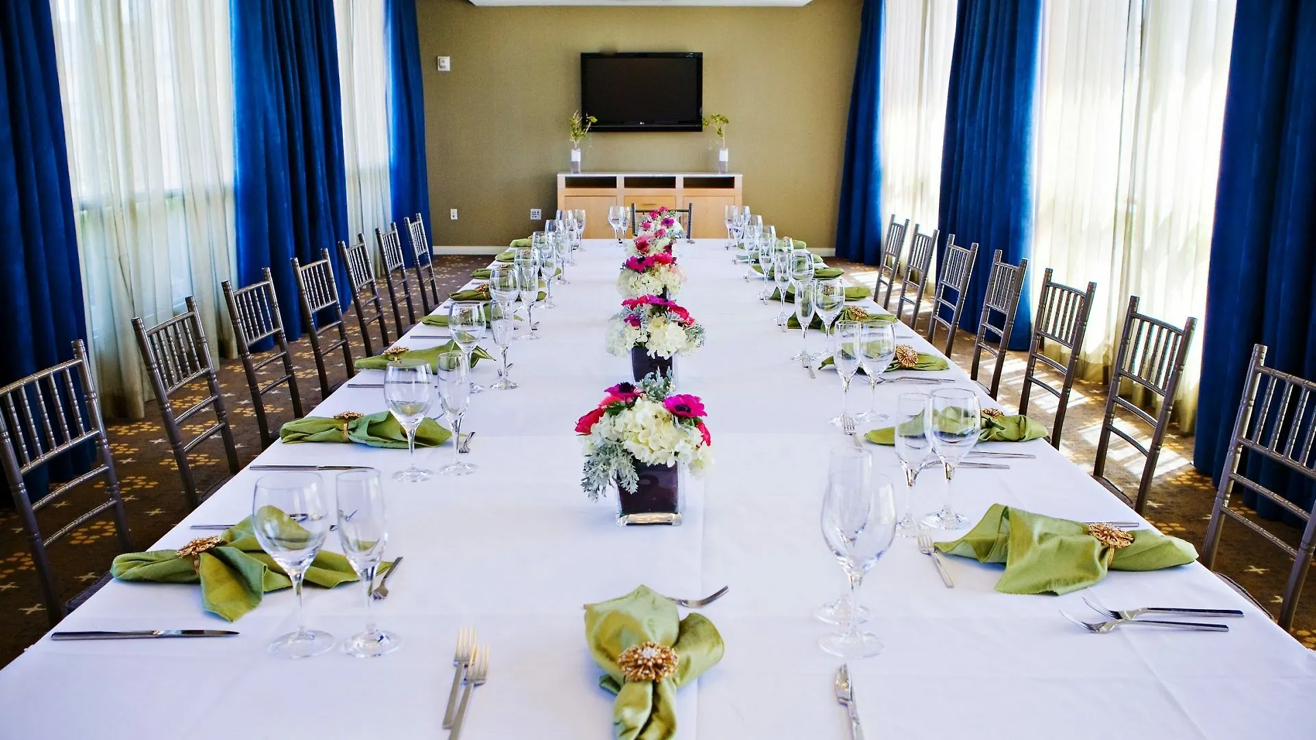 The Belamar Hotel Manhattan Beach, Tapestry By Hilton USA